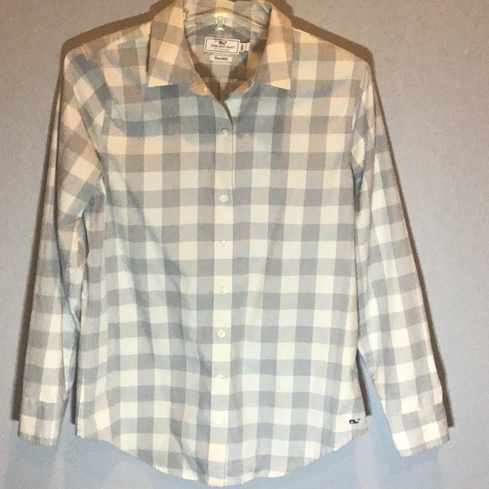 Vineyard Vines casual button down shirt
